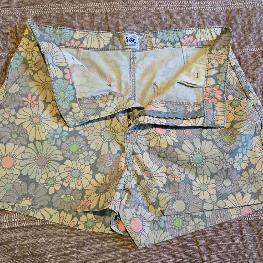 Lee Floral Shorts